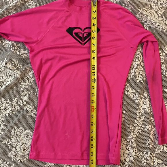 ROXY RASHGUARD MAGENTA PINK WHOLE HEARTED SWIM TOP SIZE SMALL UPF 50 SURF - Picture 10 of 12